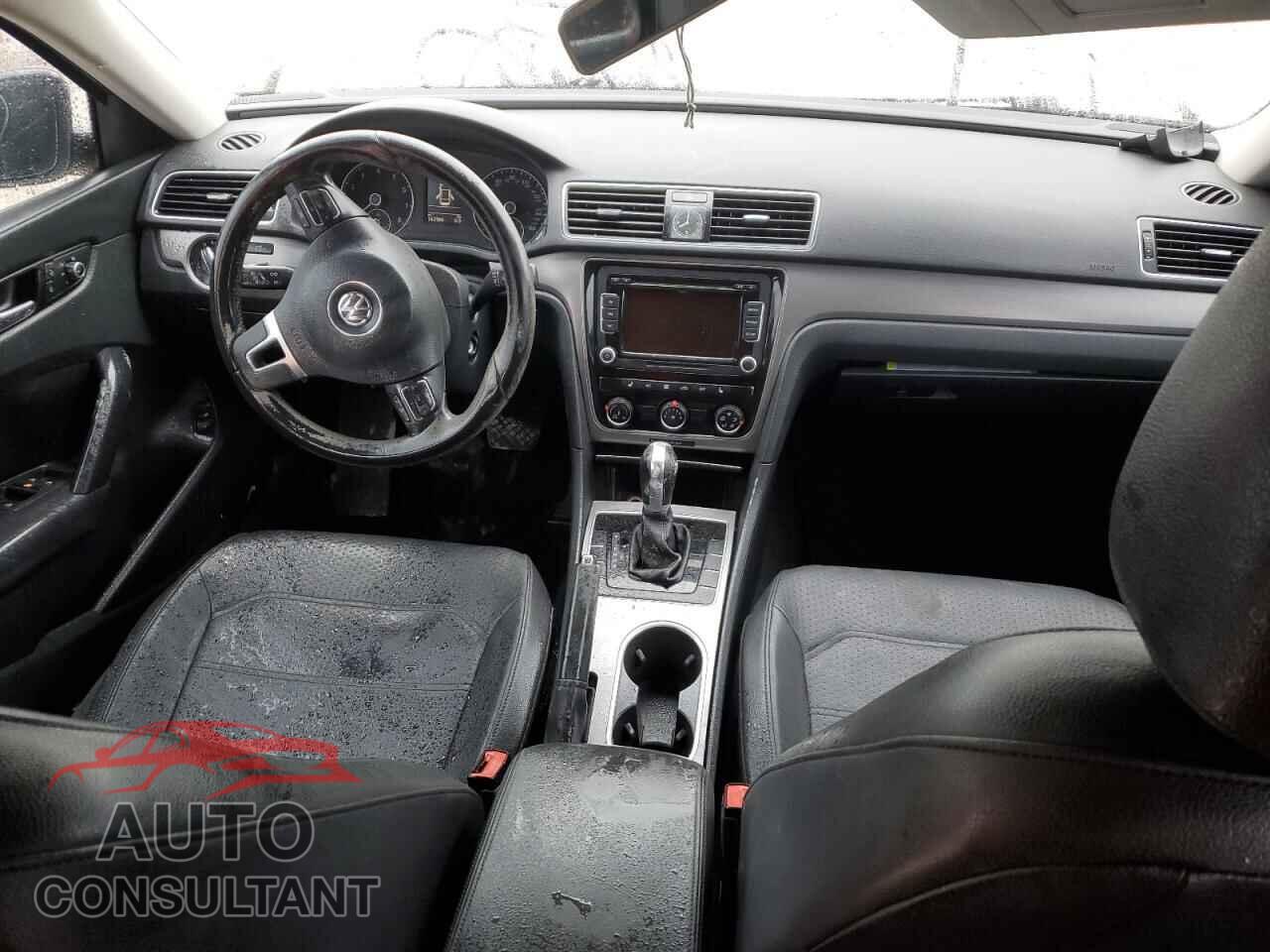 VOLKSWAGEN PASSAT 2015 - 1VWBS7A30FC062328
