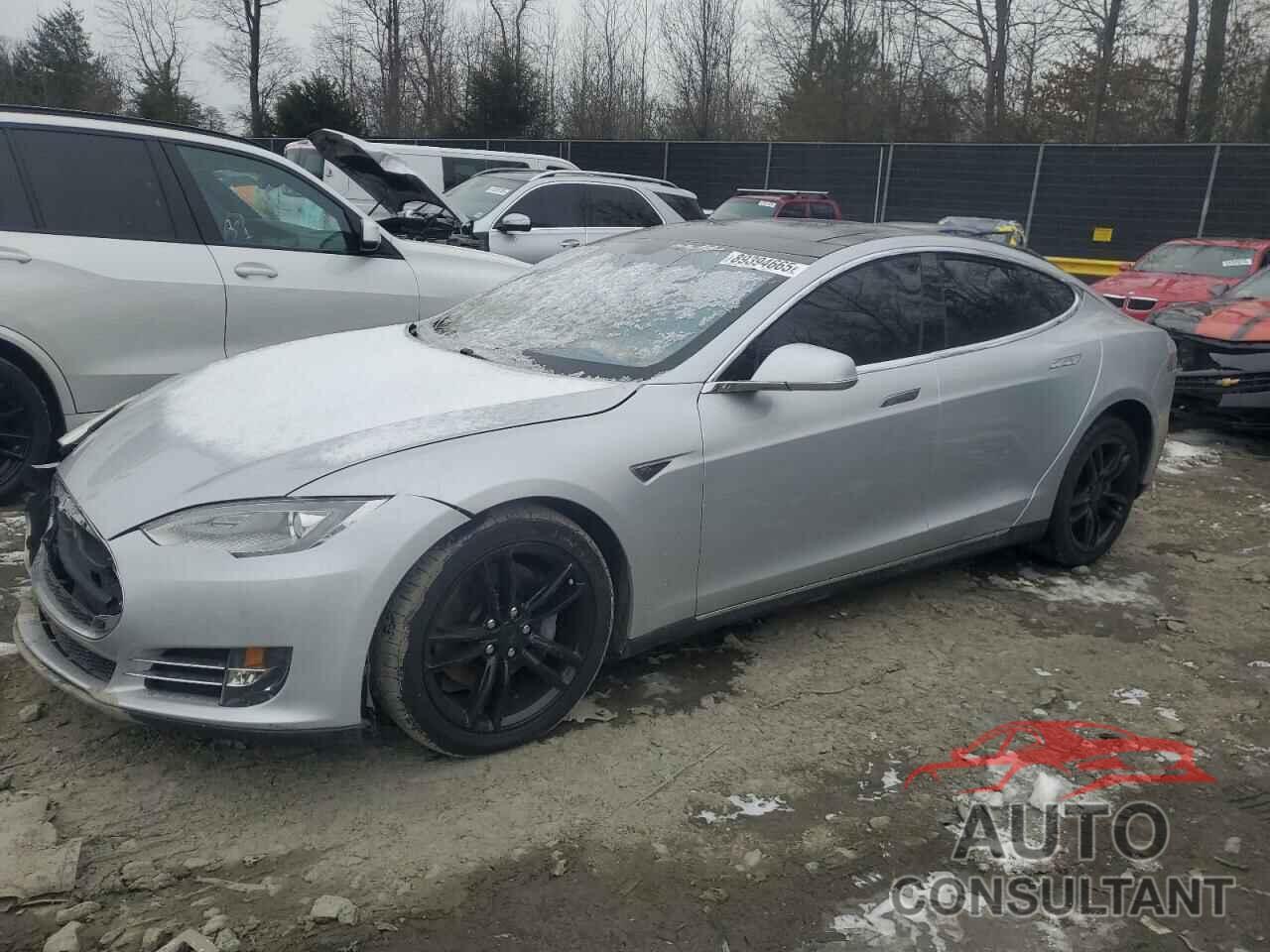 TESLA MODEL S 2013 - 5YJSA1AC9DFP10705