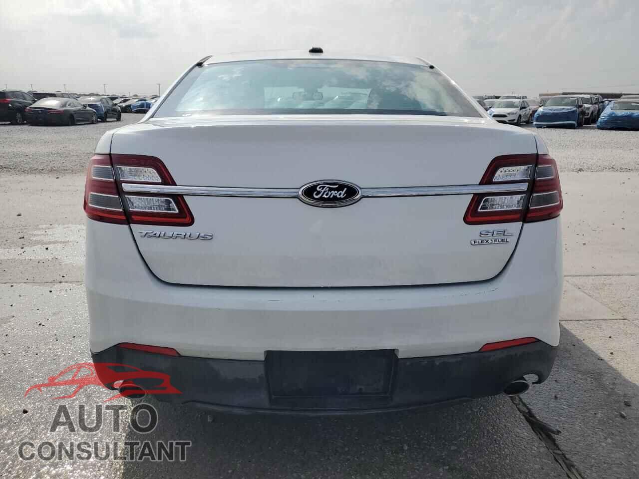 FORD TAURUS 2014 - 1FAHP2E82EG174228