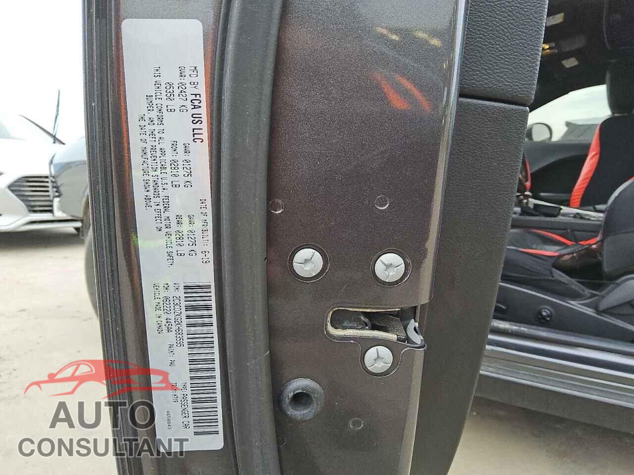 DODGE CHALLENGER 2019 - 2C3CDZKG2KH683595
