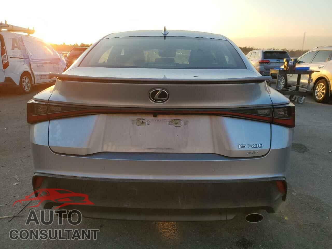 LEXUS IS 2021 - JTHC81F24M5043624