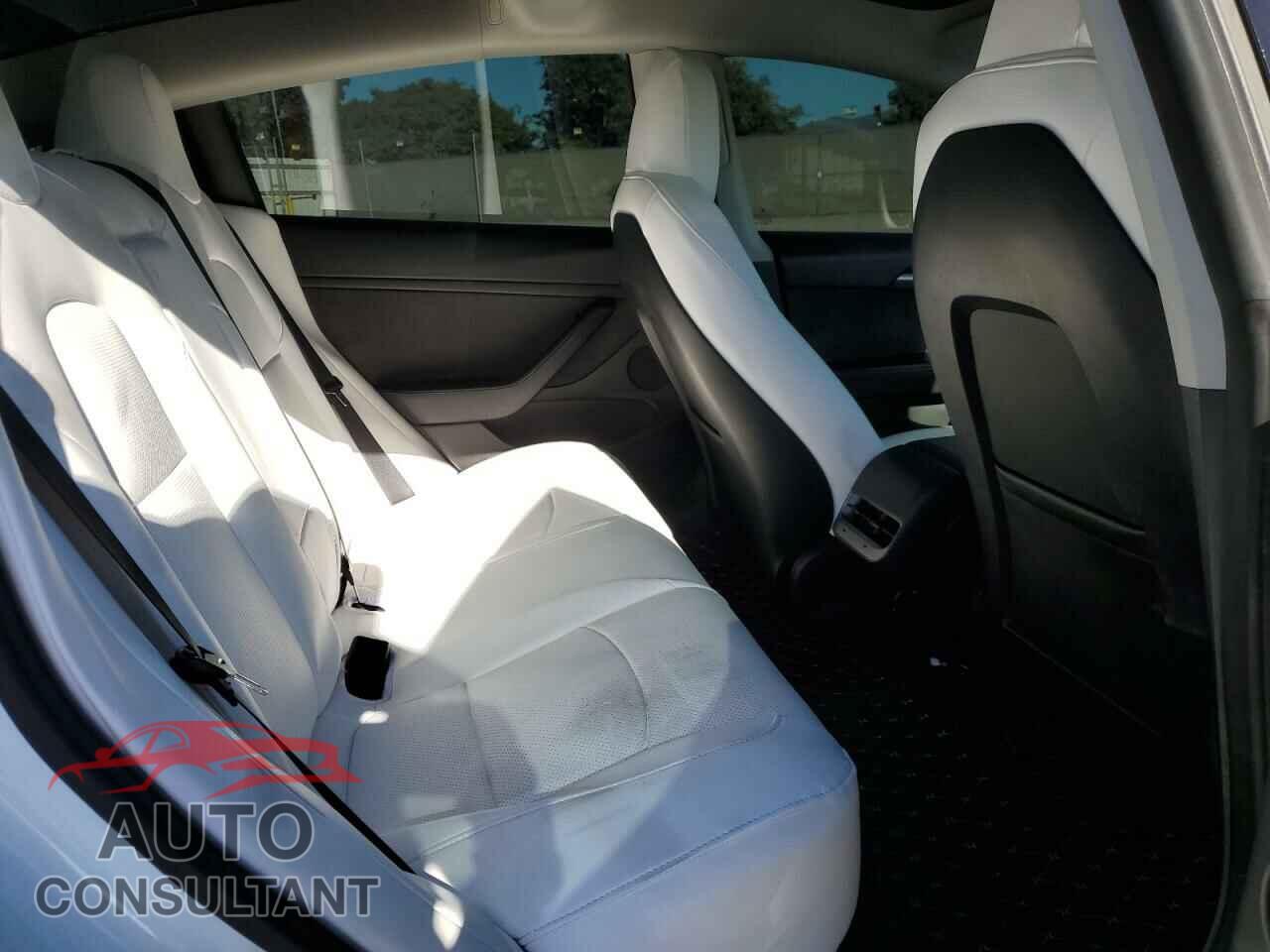 TESLA MODEL 3 2022 - 5YJ3E1EA8NF191780
