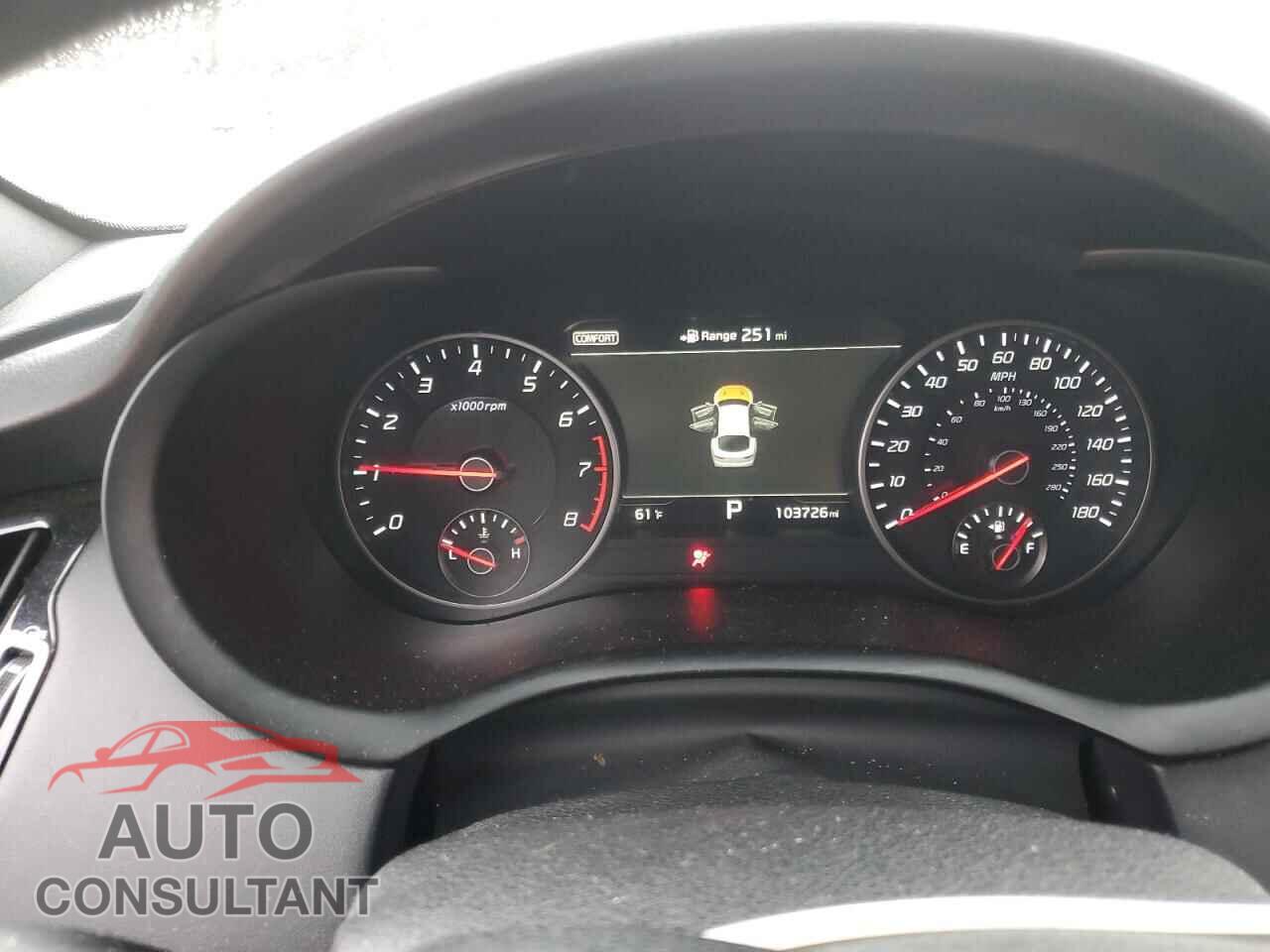 KIA STINGER 2018 - KNAE55LC6J6018931