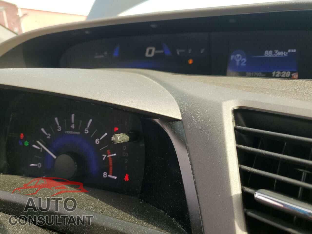 HONDA CIVIC 2012 - 2HGFB2F51CH009584