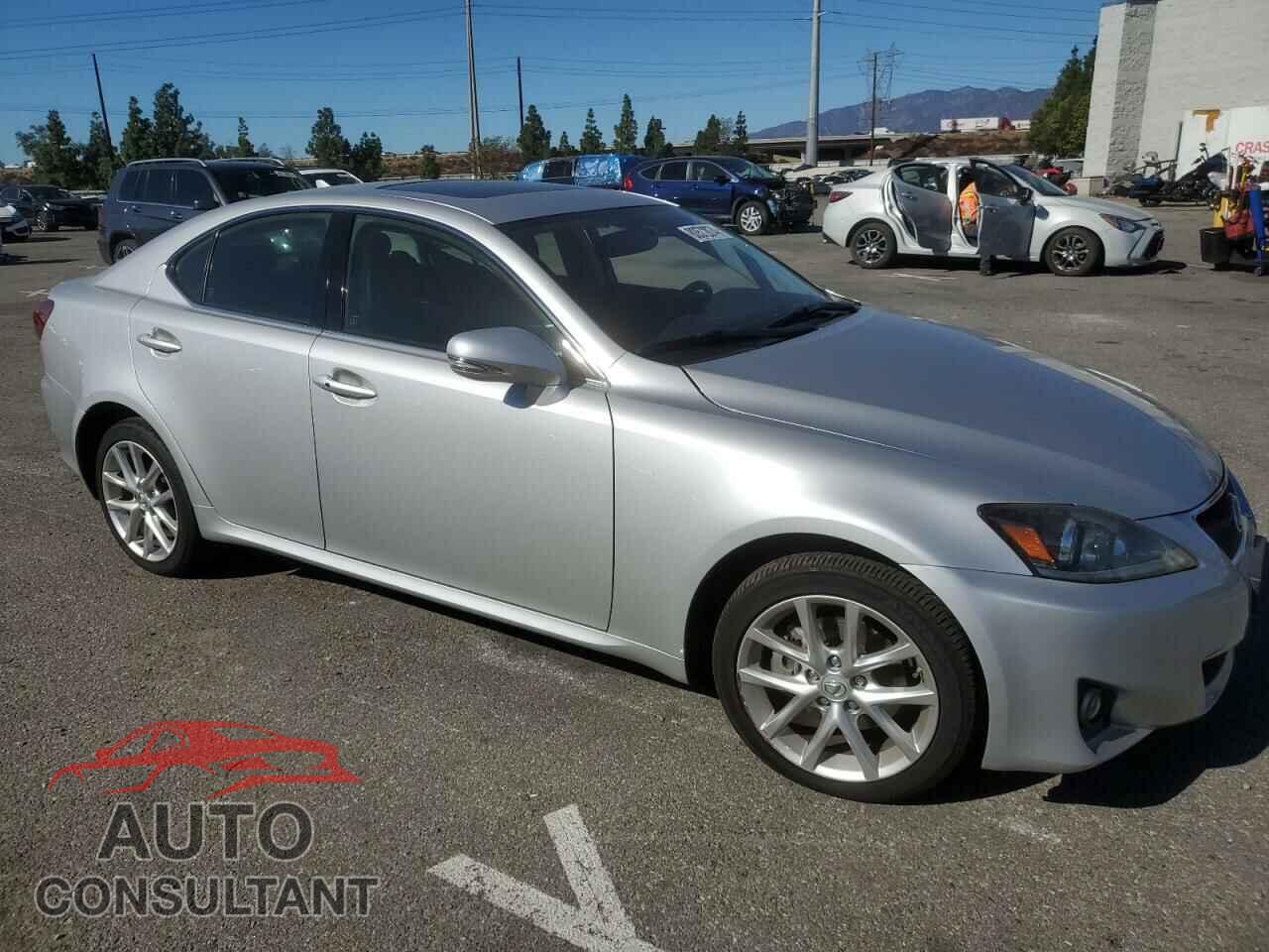 LEXUS IS 2013 - JTHCF5C23D5063932