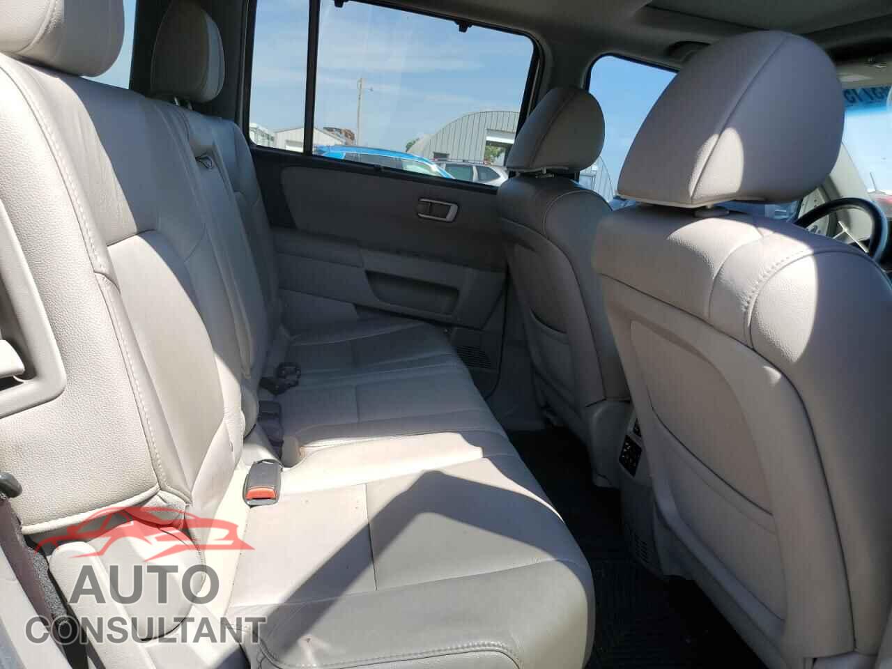 HONDA PILOT 2012 - 5FNYF4H93CB025881