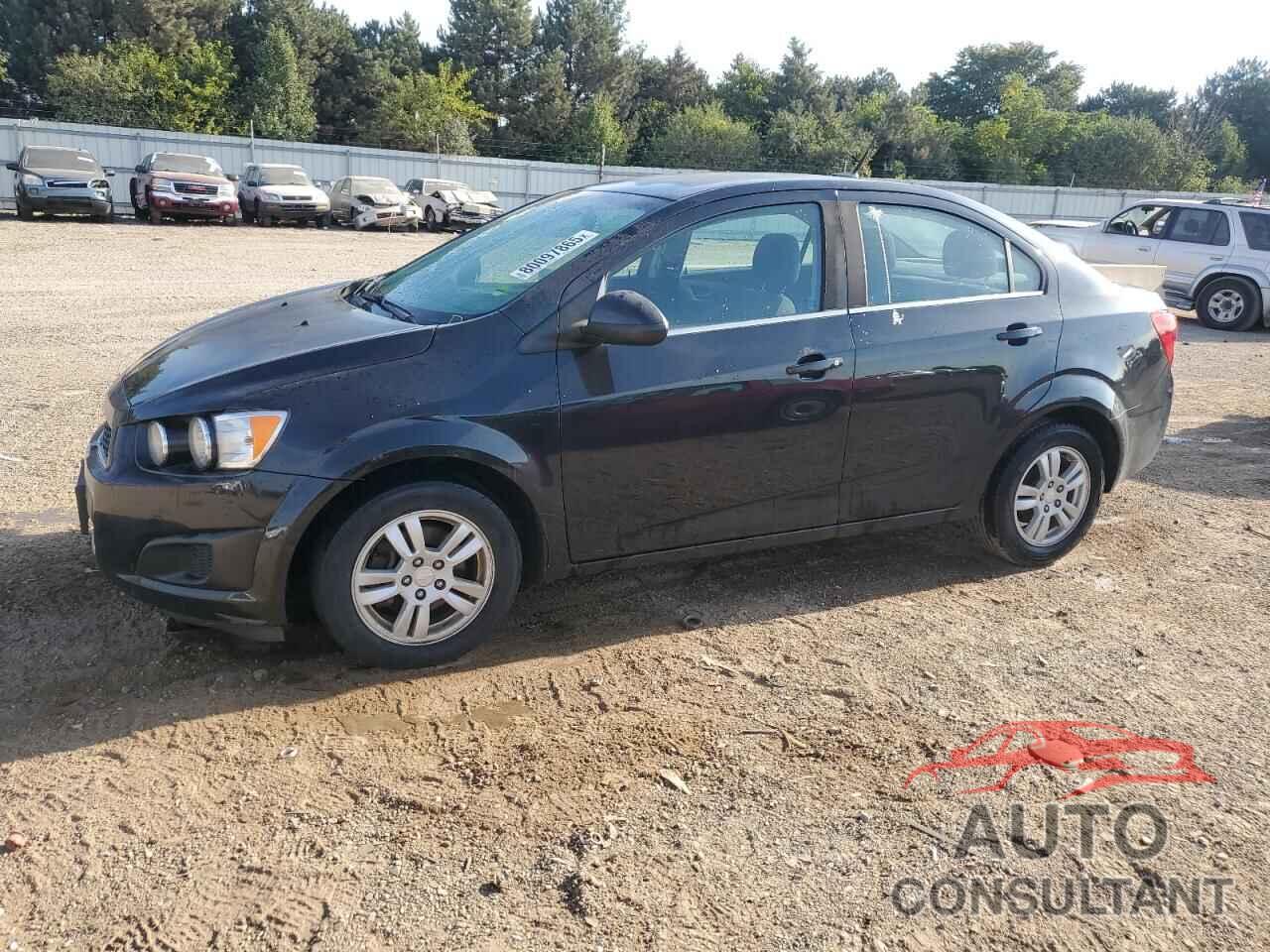 CHEVROLET SONIC 2014 - 1G1JC5SH8E4124828