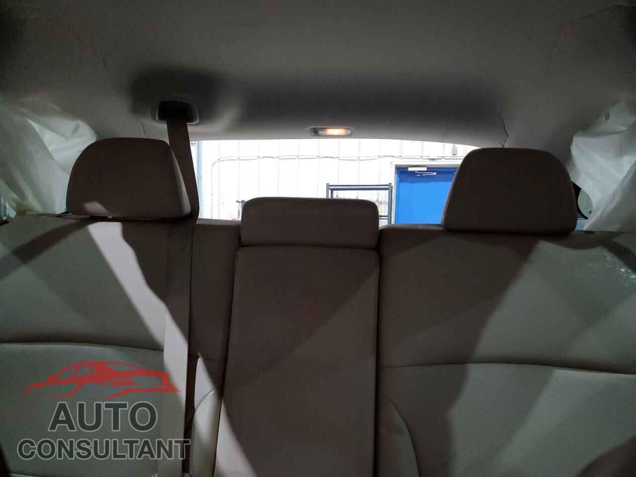 SUBARU OUTBACK 2017 - 4S4BSANC0H3277846