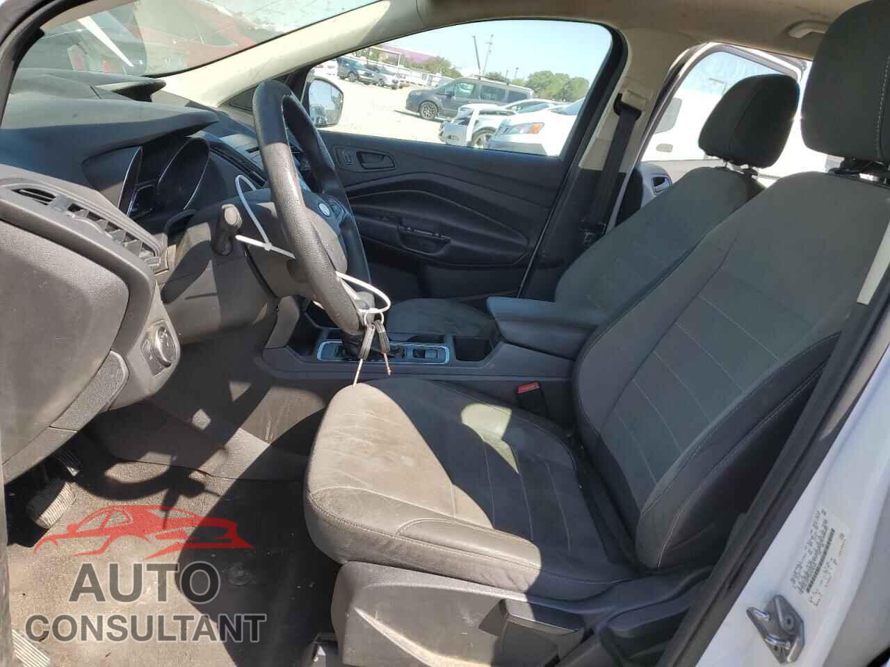 FORD ESCAPE 2017 - 1FMCU0F79HUE09166