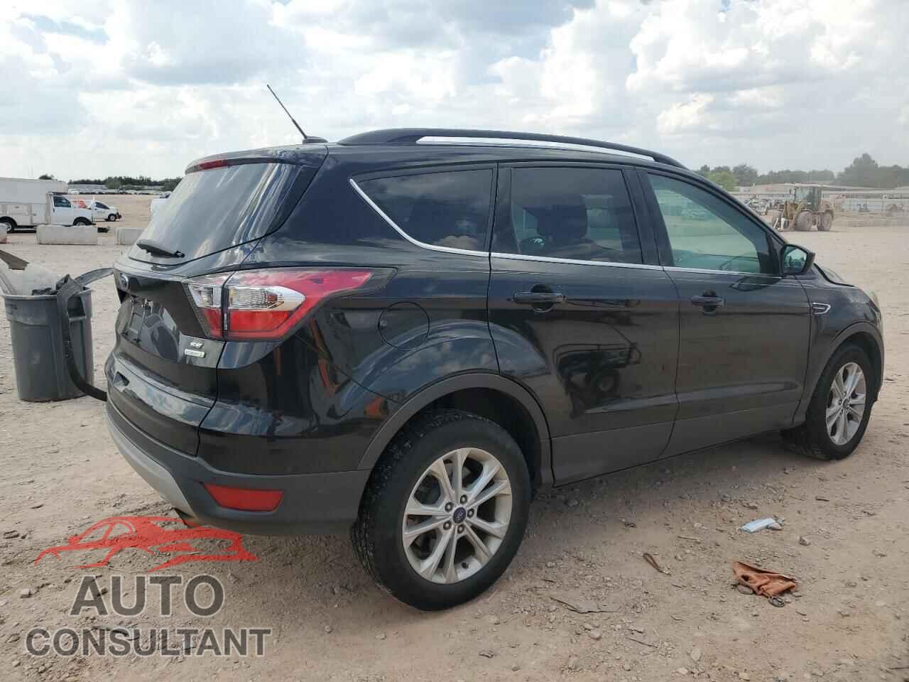 FORD ESCAPE 2017 - 1FMCU0GD5HUB59350