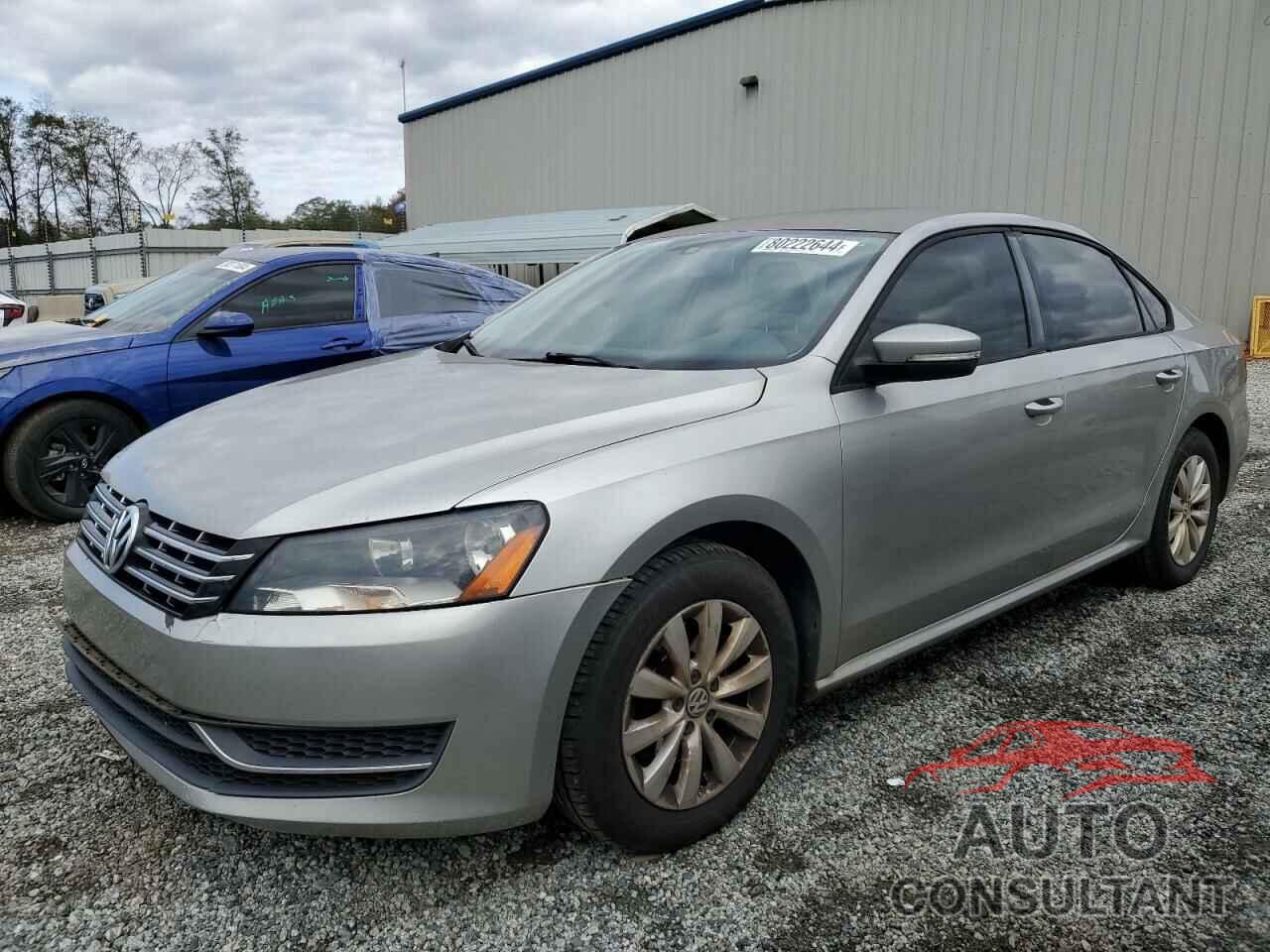 VOLKSWAGEN PASSAT 2013 - 1VWAP7A38DC011427