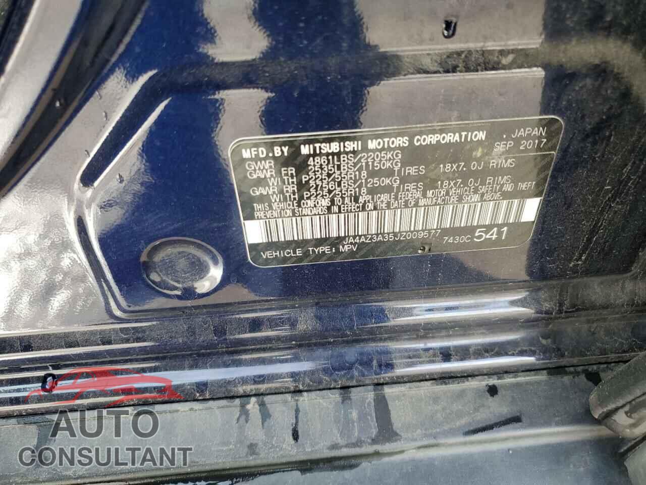 MITSUBISHI OUTLANDER 2018 - JA4AZ3A35JZ009577