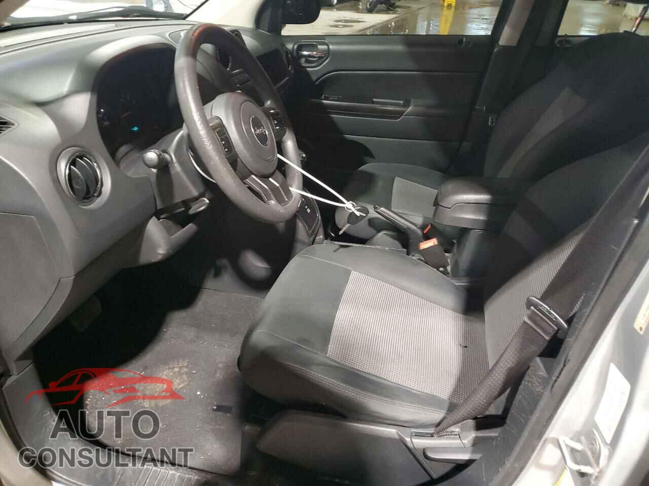 JEEP COMPASS 2011 - 1J4NF1FB9BD280753
