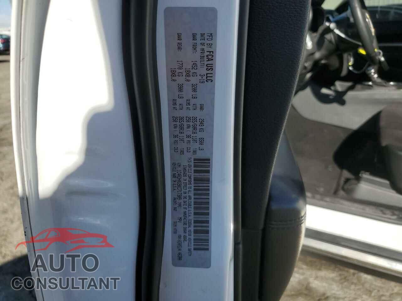 DODGE DURANGO 2019 - 1C4RDHAG9KC717309