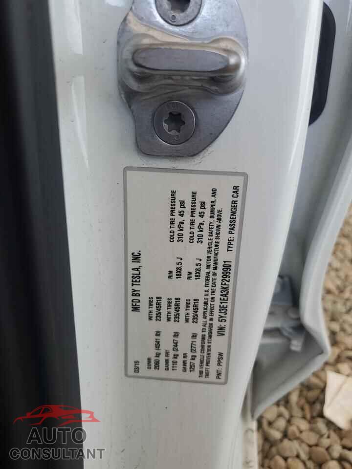 TESLA MODEL 3 2019 - 5YJ3E1EA3KF299901