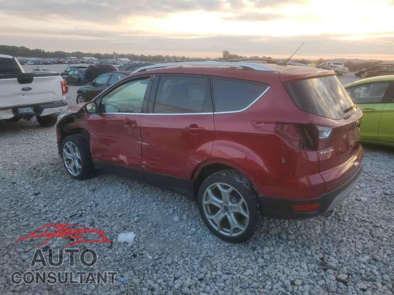 FORD ESCAPE 2017 - 1FMCU0J93HUD42475