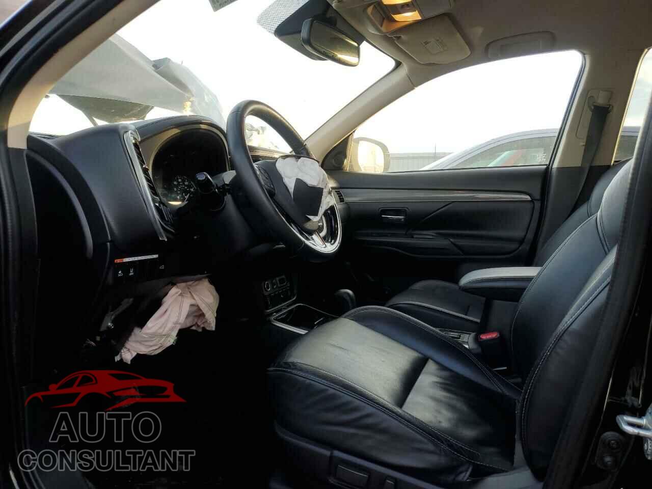 MITSUBISHI OUTLANDER 2020 - JA4AD3A32LZ030713