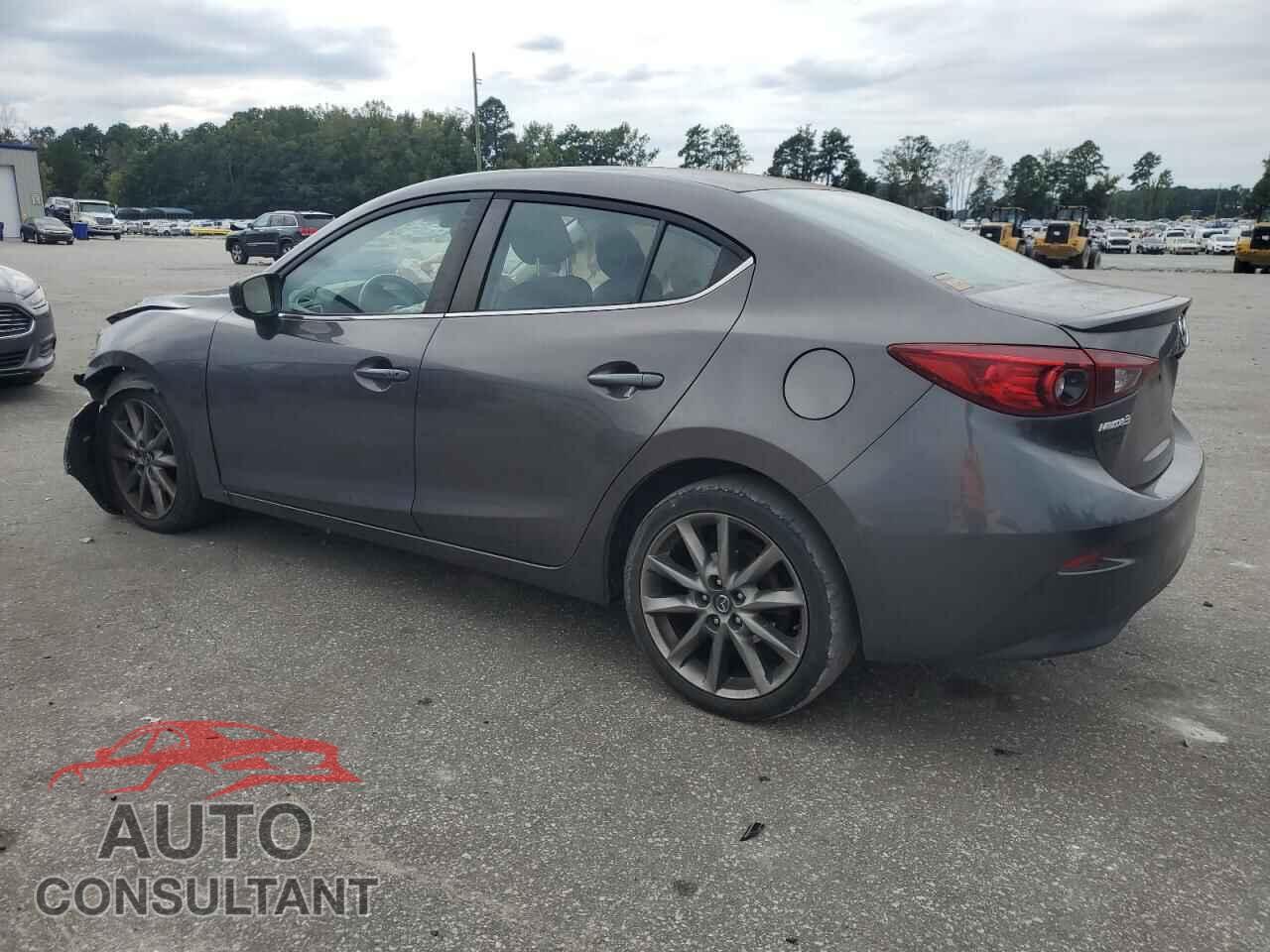 MAZDA 3 2018 - 3MZBN1V35JM238585