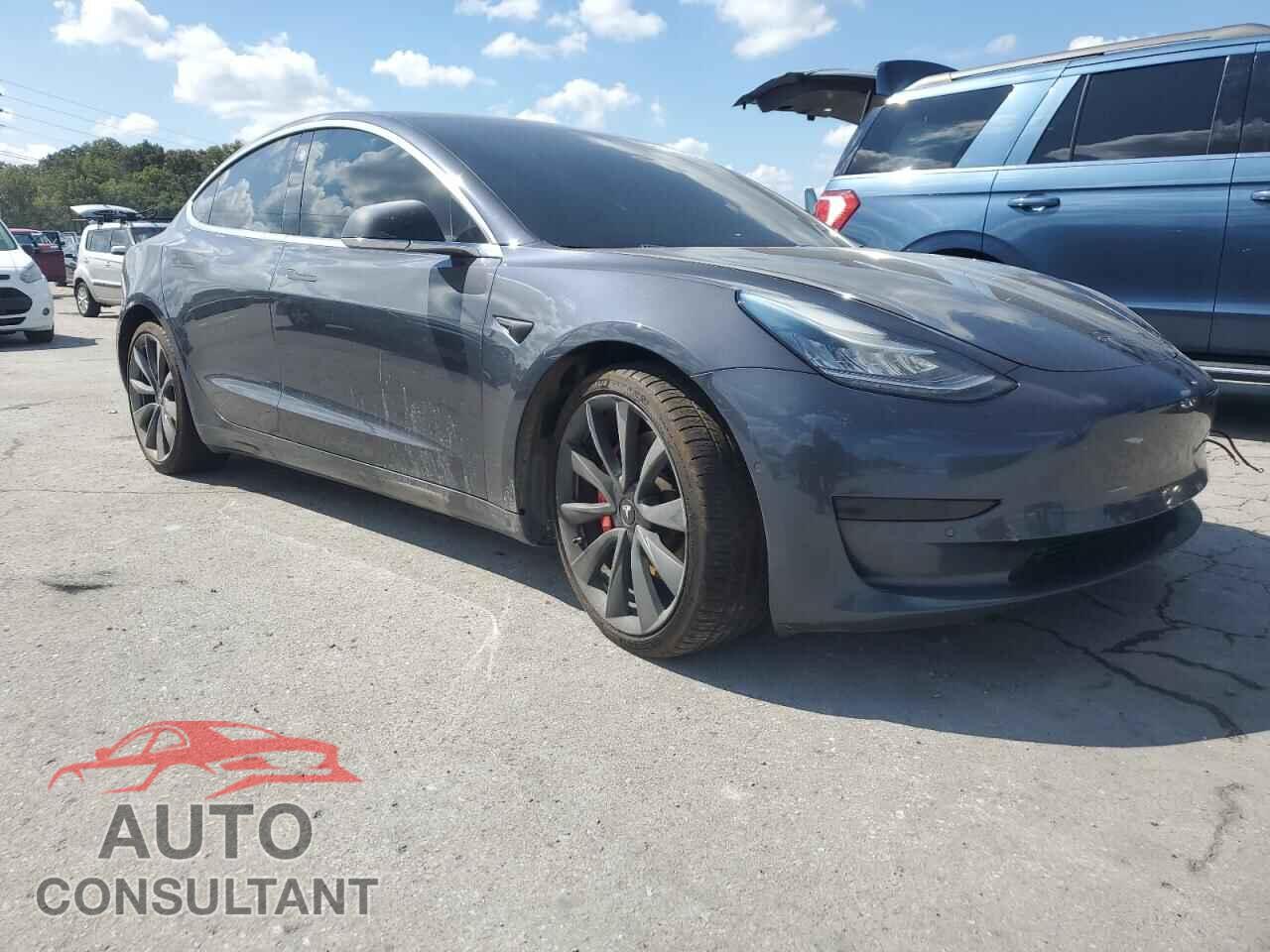 TESLA MODEL 3 2018 - 5YJ3E1EB7JF105815