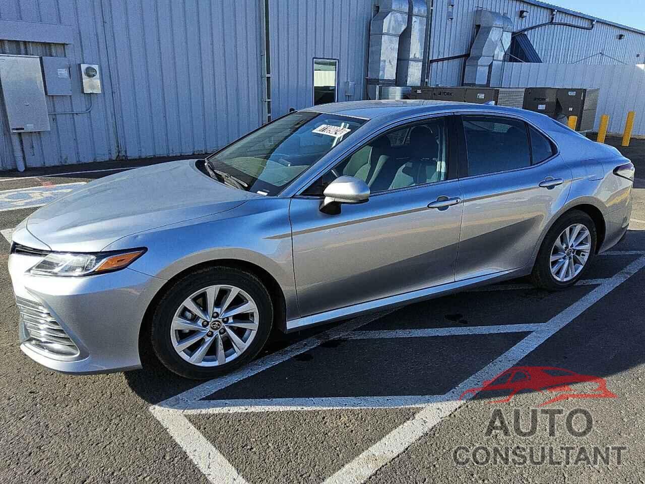 TOYOTA CAMRY 2023 - 4T1C11AK4PU754016