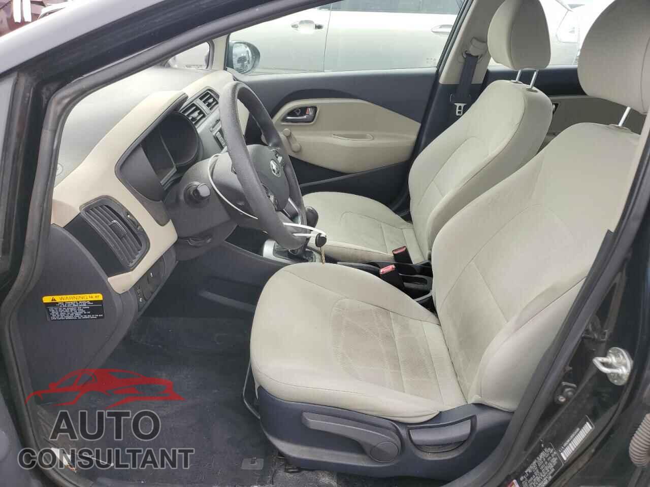 KIA RIO 2013 - KNADM4A38D6150086