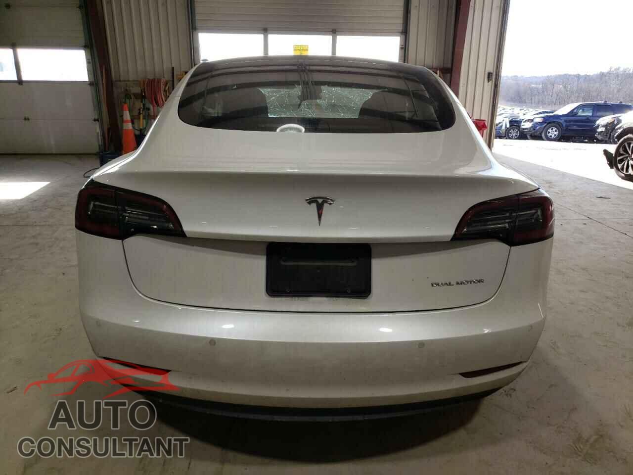 TESLA MODEL 3 2022 - 5YJ3E1EB0NF183875