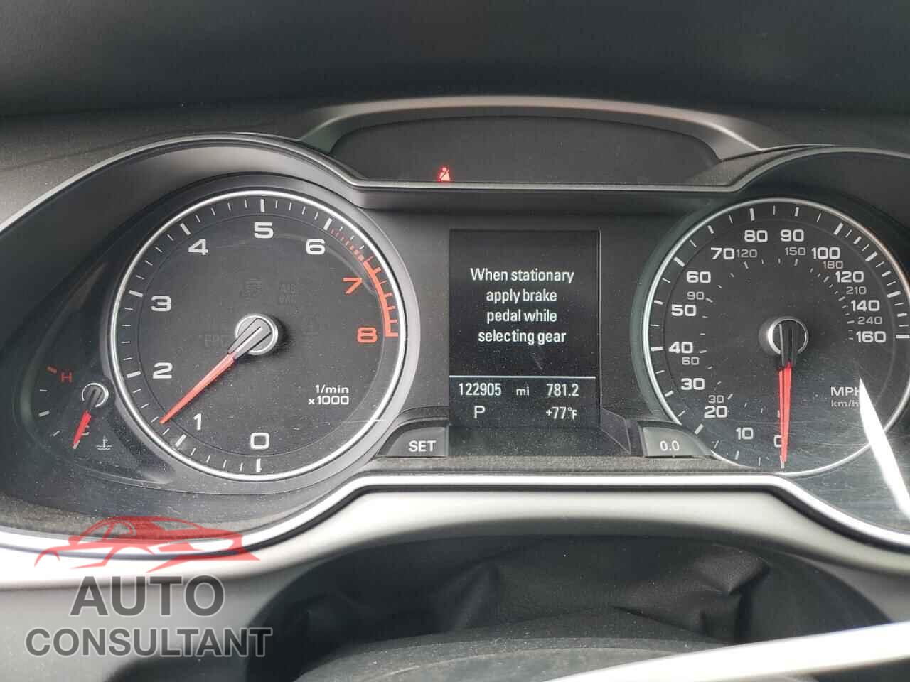 AUDI A4 2014 - WAUBFAFL3EN033273