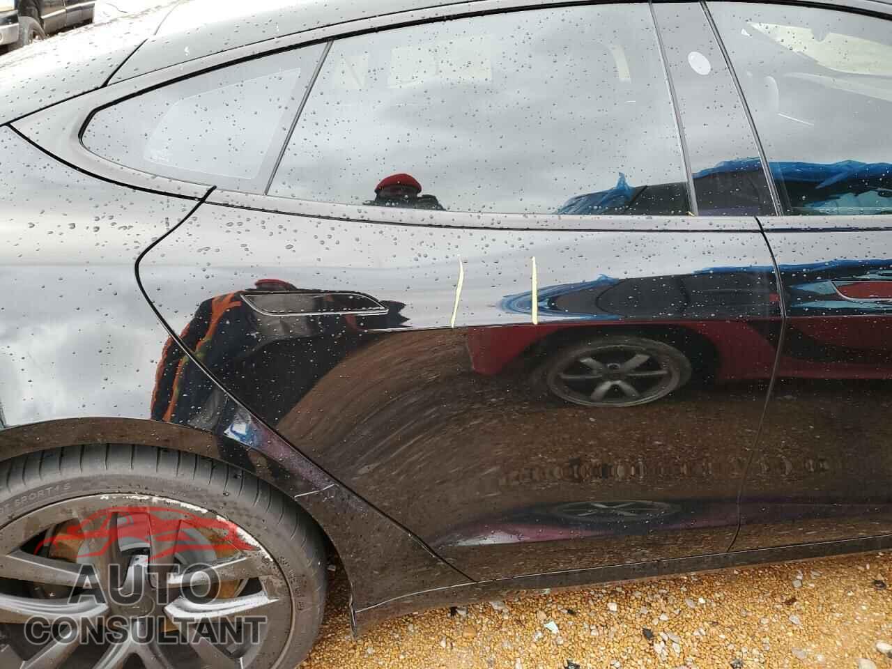 TESLA MODEL S 2022 - 5YJSA1E58NF488719