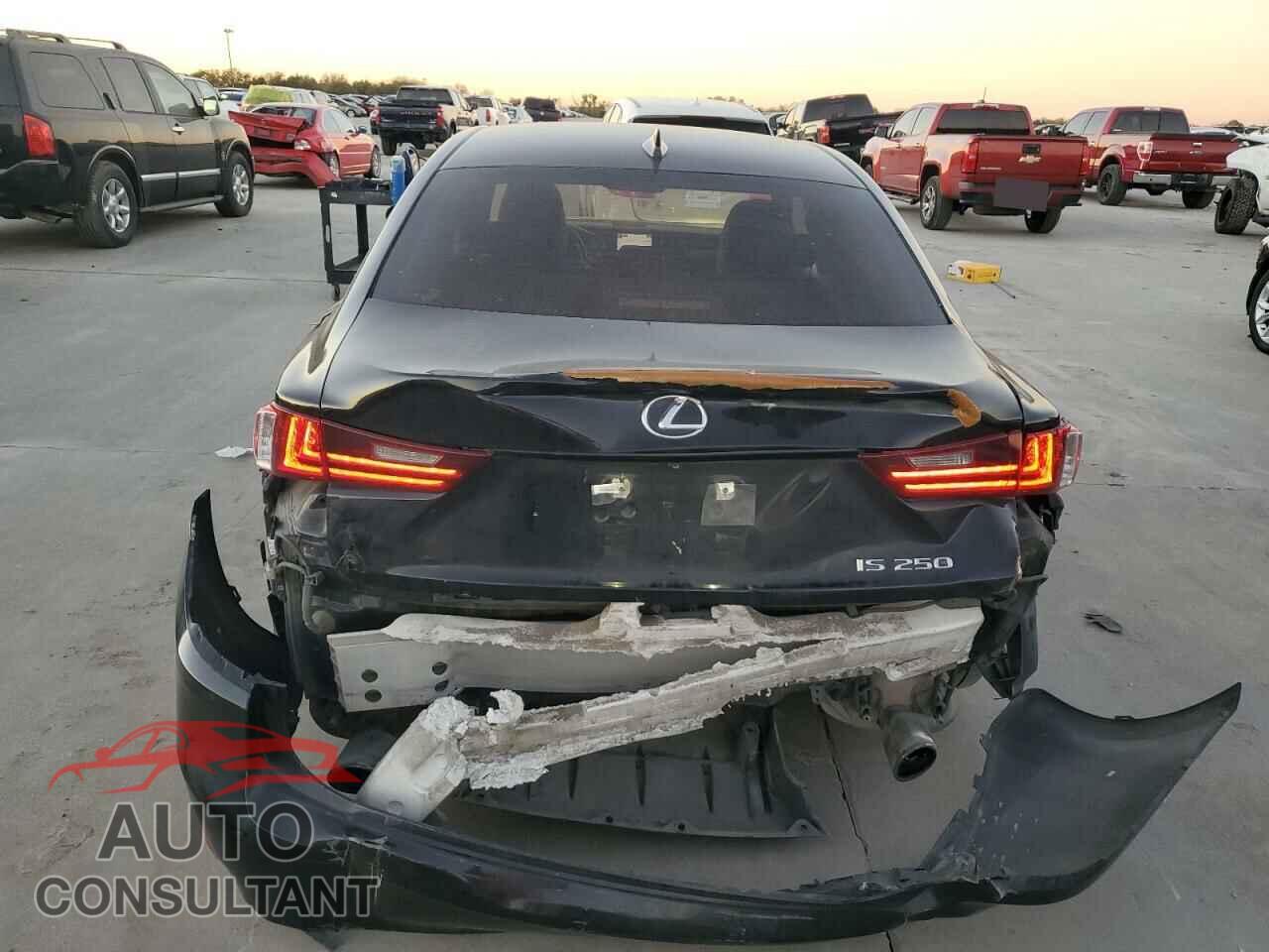 LEXUS IS 2014 - JTHBF1D24E5030992