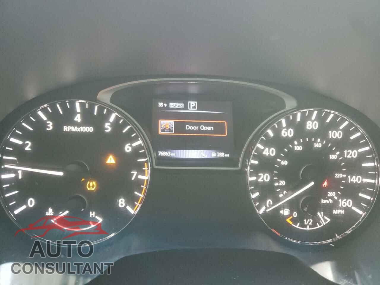 NISSAN PATHFINDER 2017 - 5N1DR2MM5HC684856
