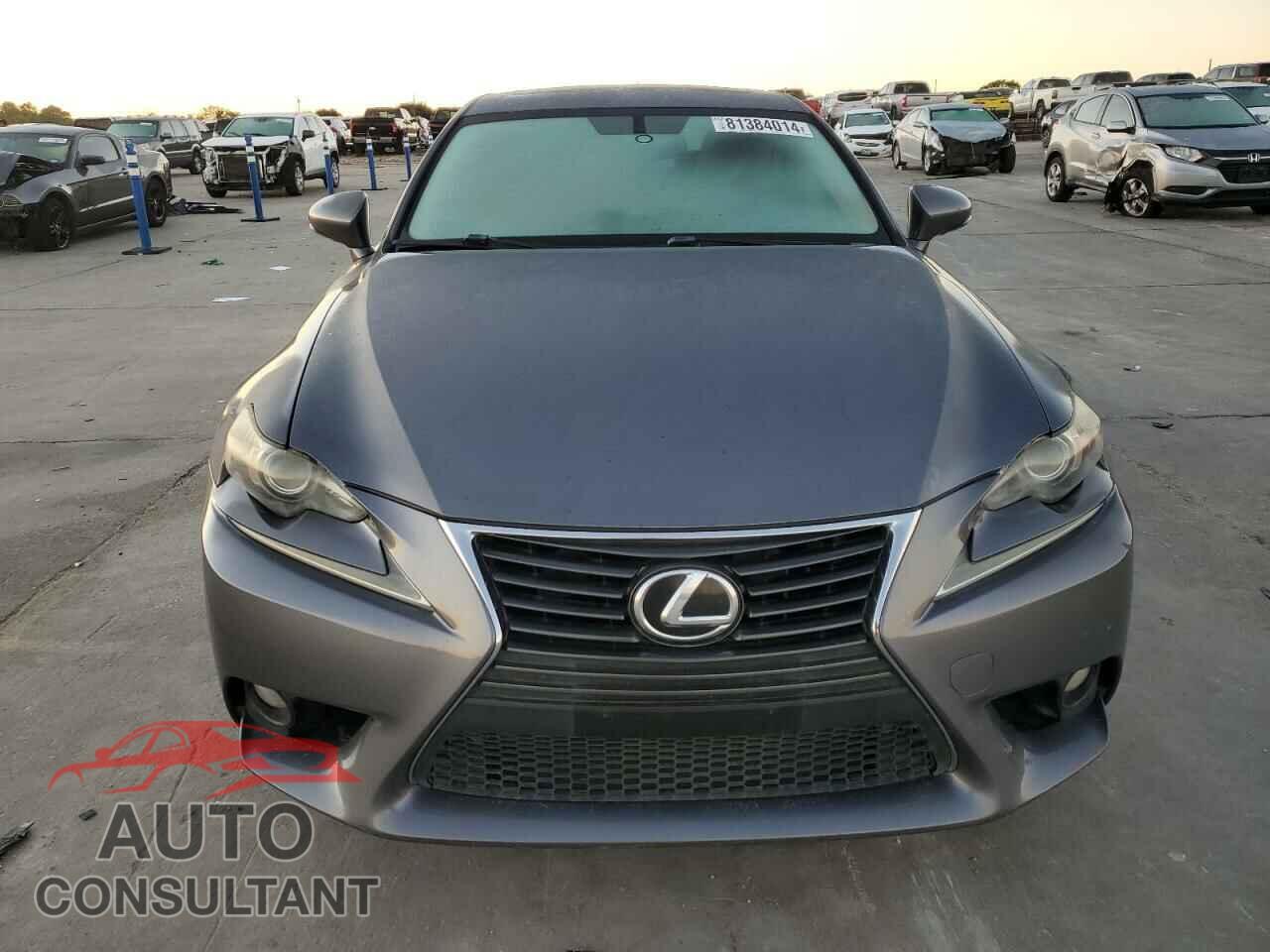 LEXUS IS 2014 - JTHBF1D20E5017821