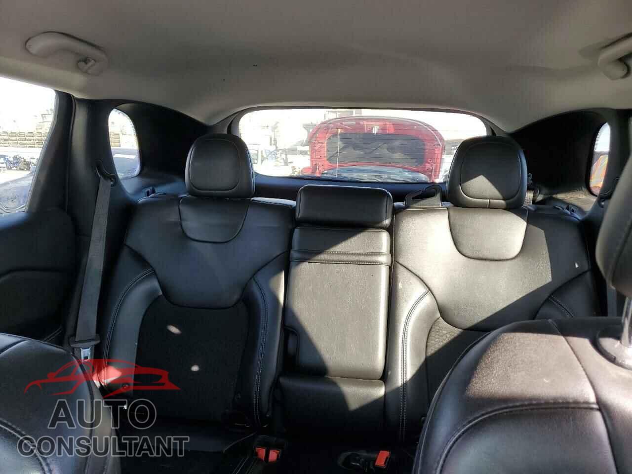 JEEP GRAND CHER 2019 - 1C4PJLLB9KD241979