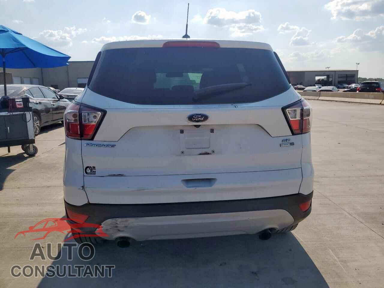 FORD ESCAPE 2017 - 1FMCU9G95HUC53888