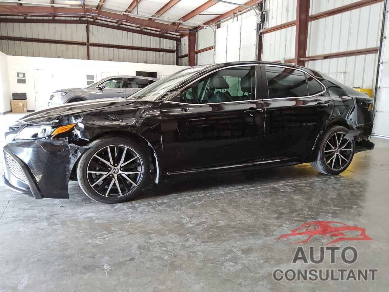 TOYOTA CAMRY 2021 - 4T1G11AK8MU611776