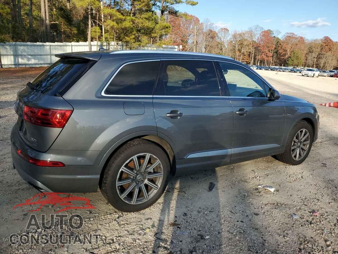 AUDI Q7 2017 - WA1LAAF70HD008117