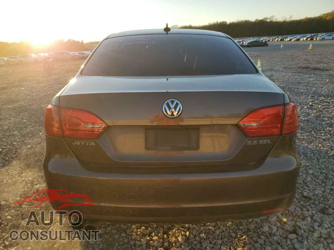 VOLKSWAGEN JETTA 2011 - 3VWLZ7AJ6BM027803