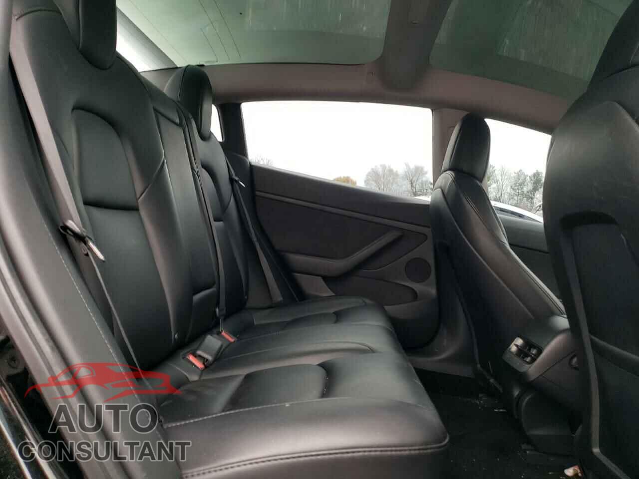 TESLA MODEL 3 2021 - 5YJ3E1EAXMF016073