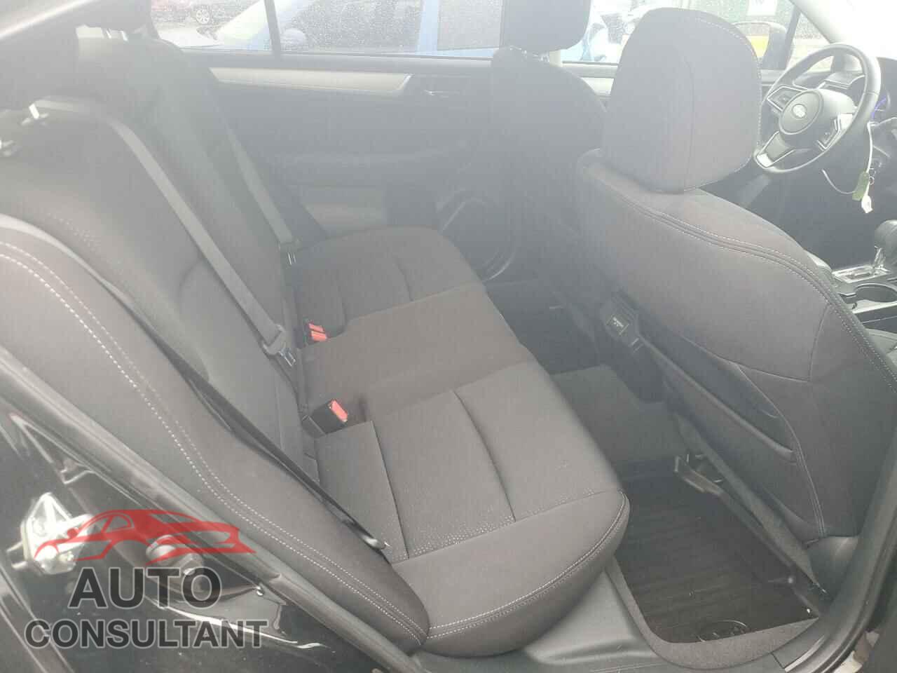 SUBARU LEGACY 2018 - 4S3BNAD64J3023795