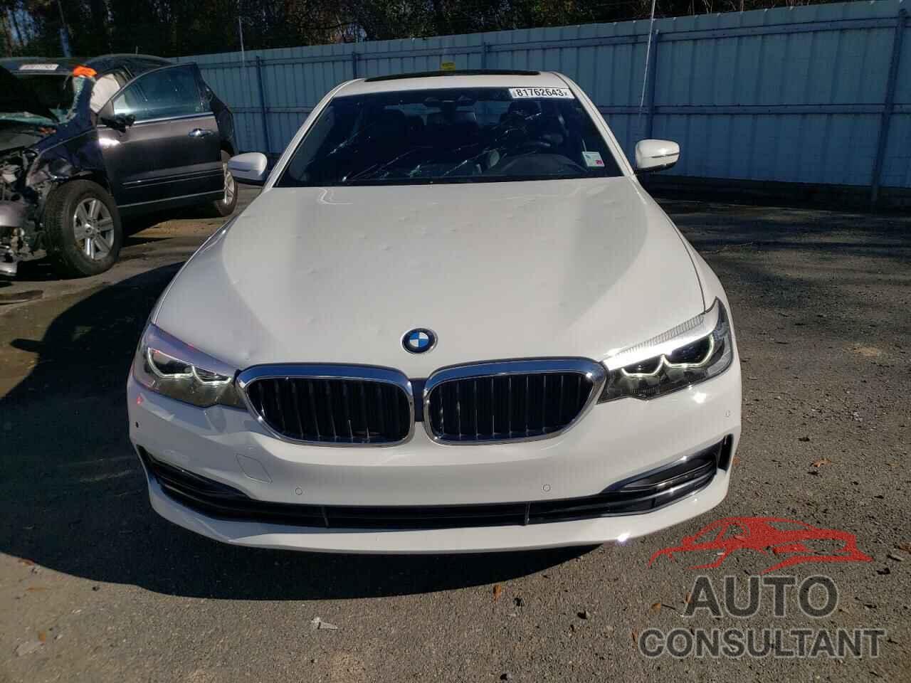 BMW 5 SERIES 2019 - WBAJA5C57KWW09153