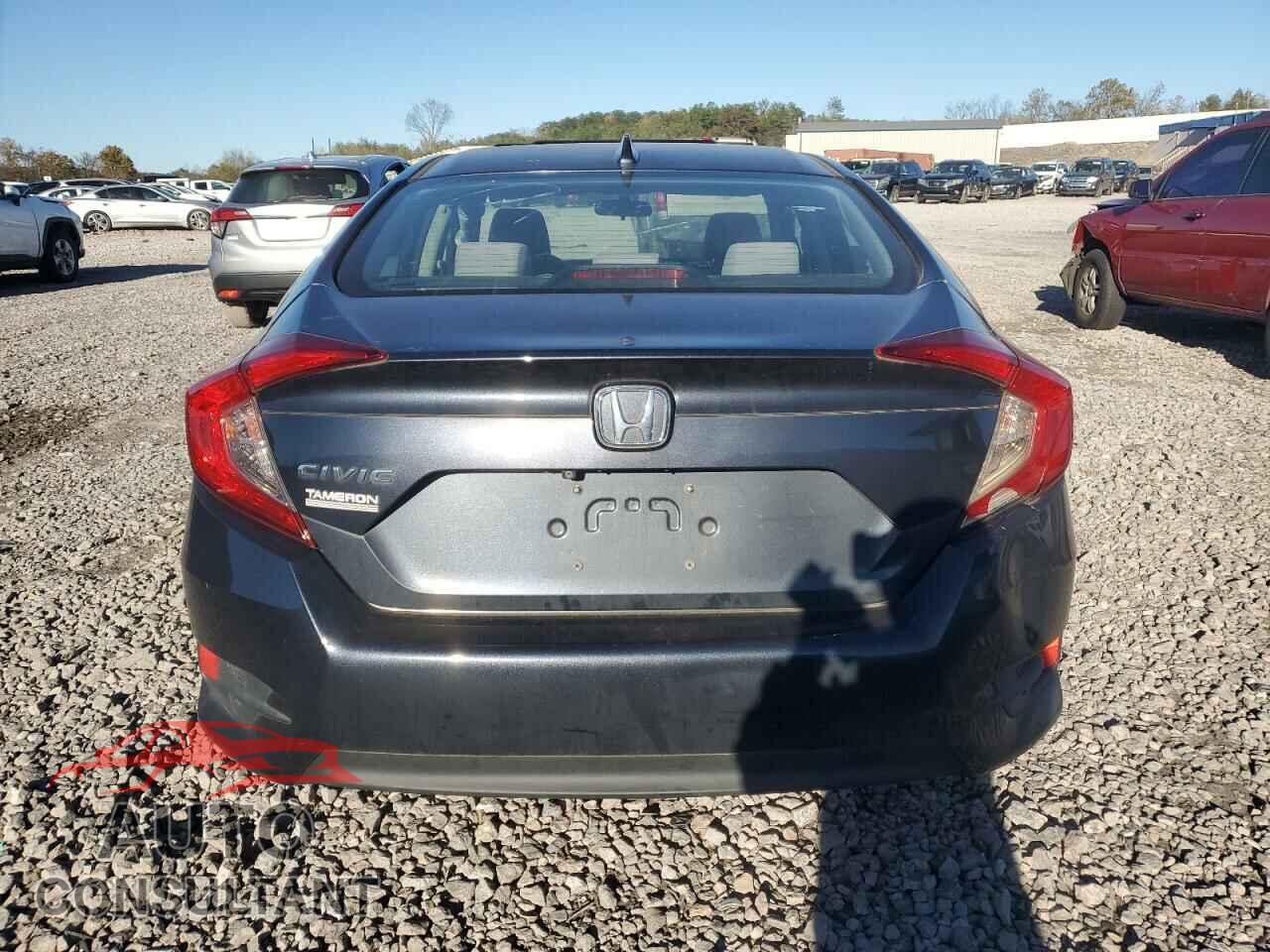 HONDA CIVIC 2018 - 2HGFC2F76JH586249
