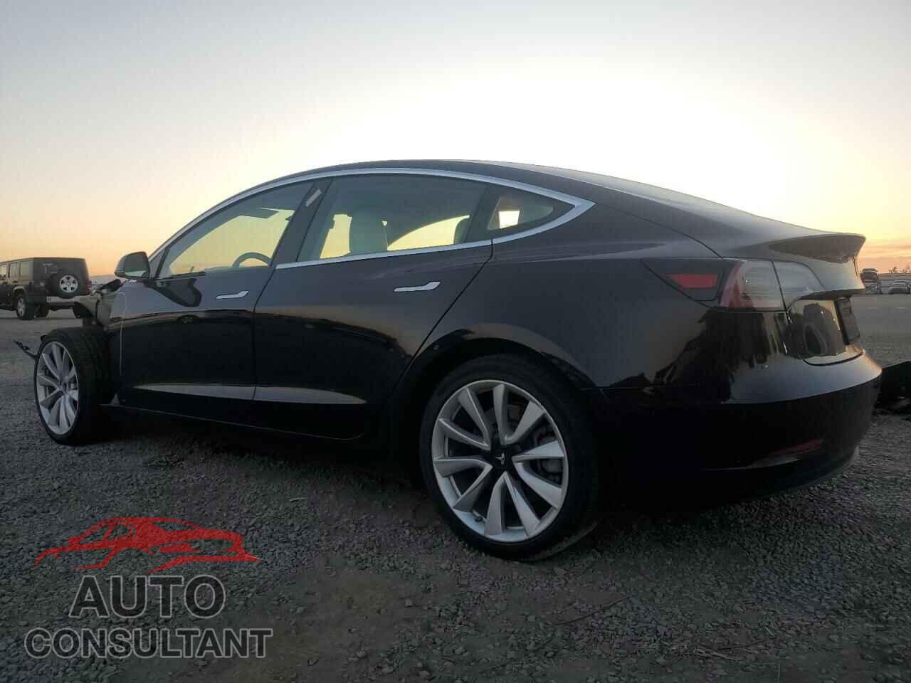 TESLA MODEL 3 2019 - 5YJ3E1EA2KF327736