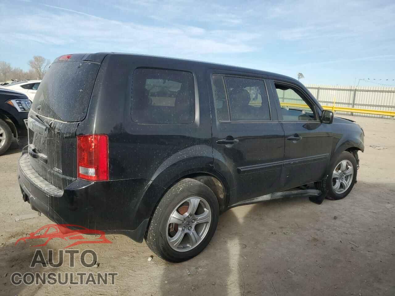 HONDA PILOT 2013 - 5FNYF4H63DB004956