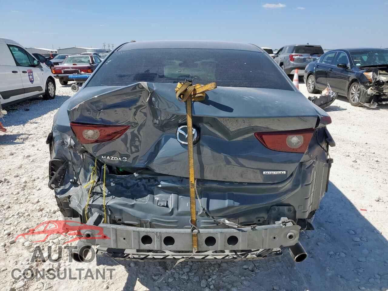 MAZDA 3 2022 - 3MZBPACL1NM318792