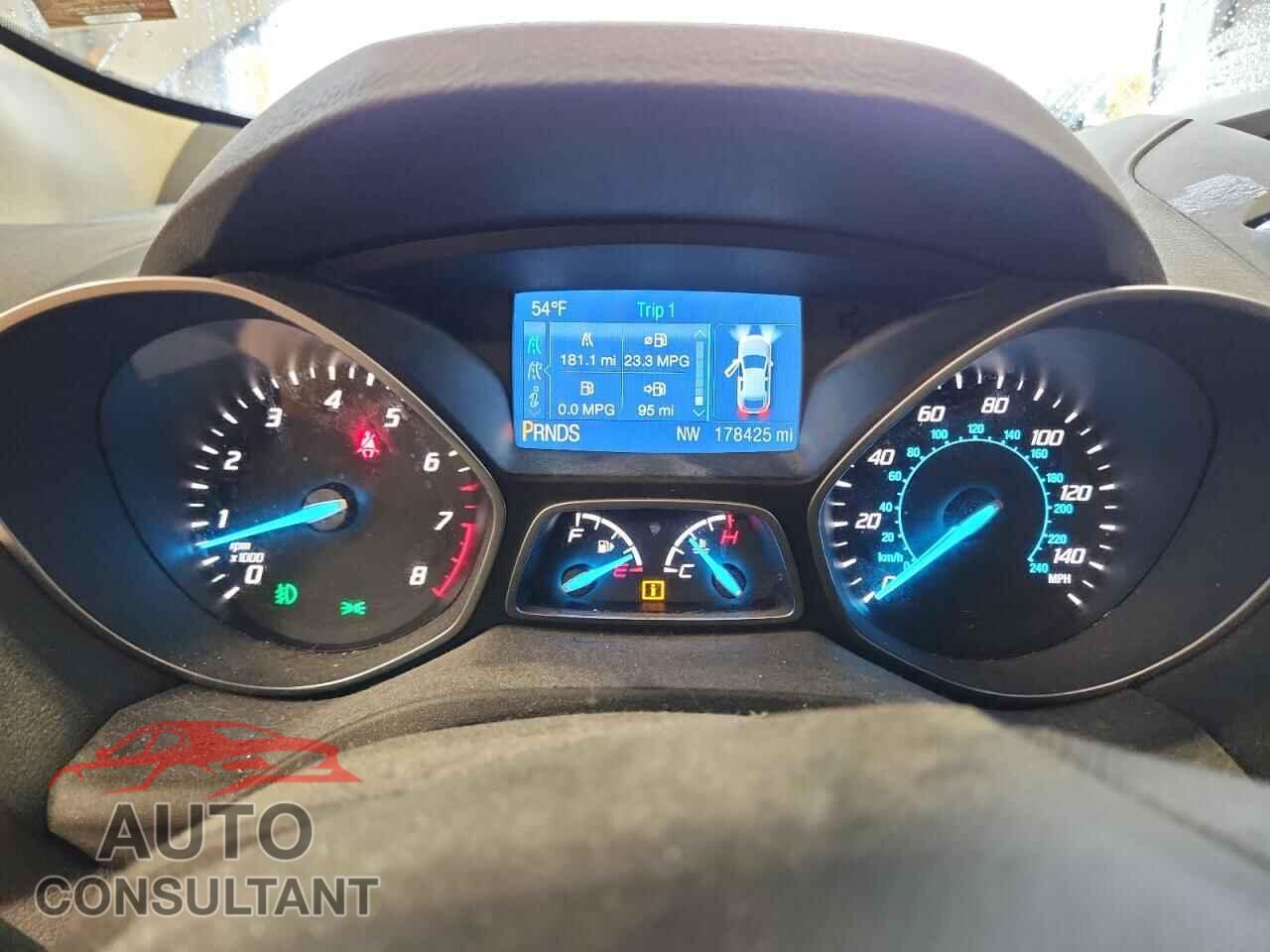 FORD ESCAPE 2015 - 1FMCU9G99FUB09595