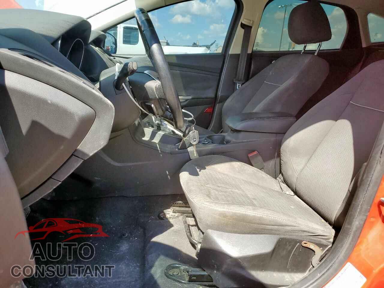 FORD FOCUS 2012 - 1FAHP3M20CL465317