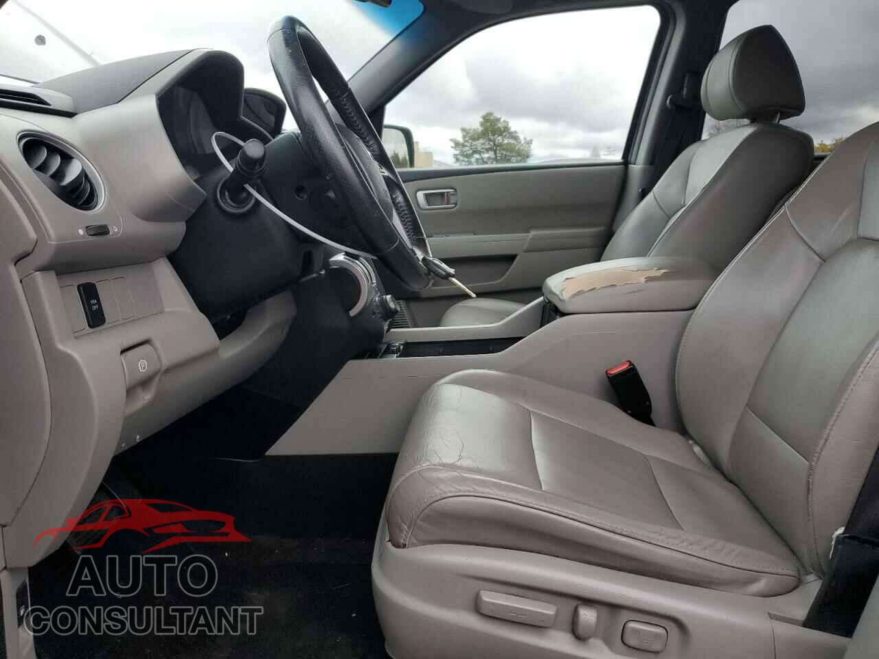 HONDA PILOT 2011 - 5FNYF3H71BB031377