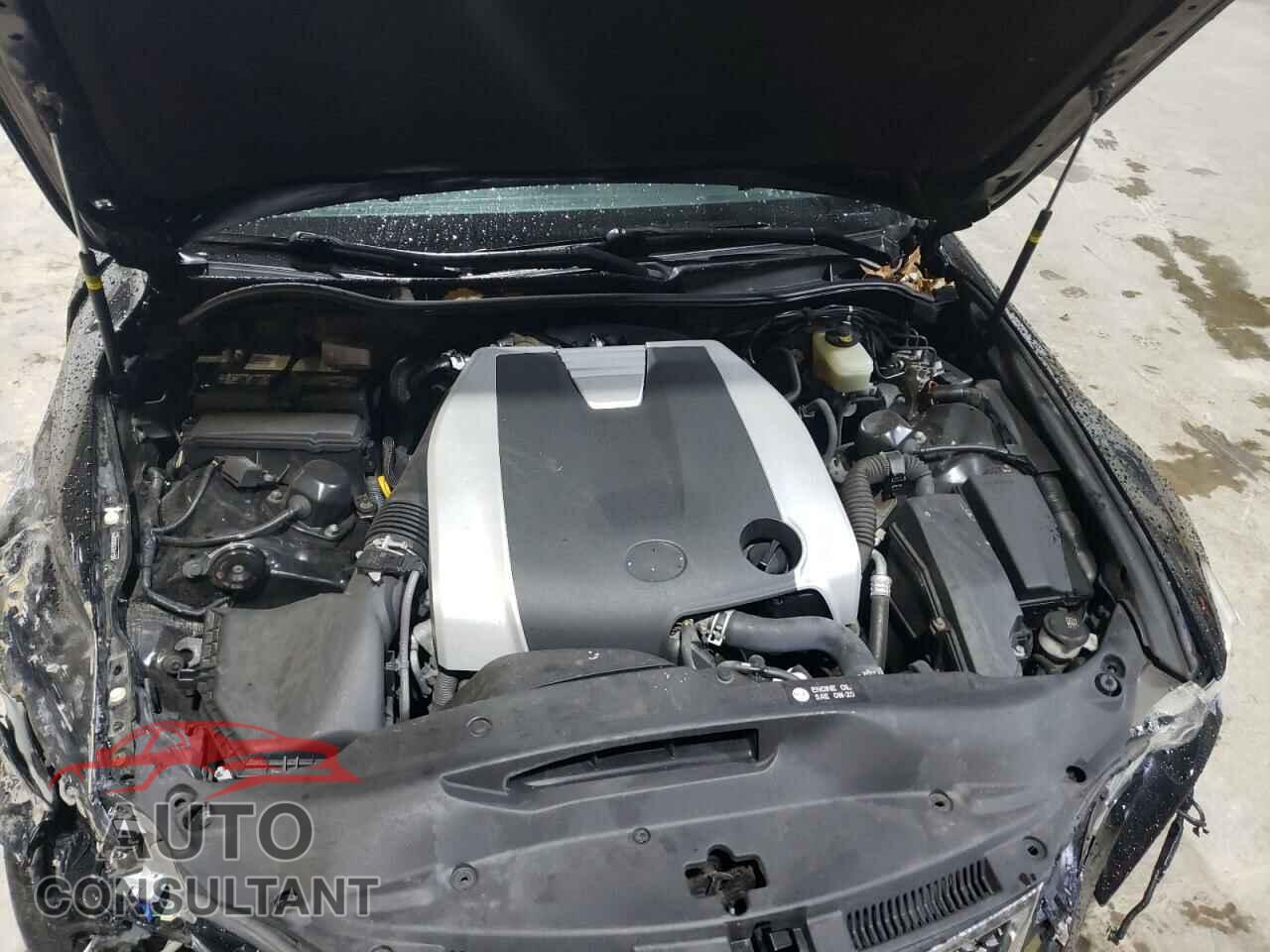 LEXUS IS 2014 - JTHCE1D23E5000194