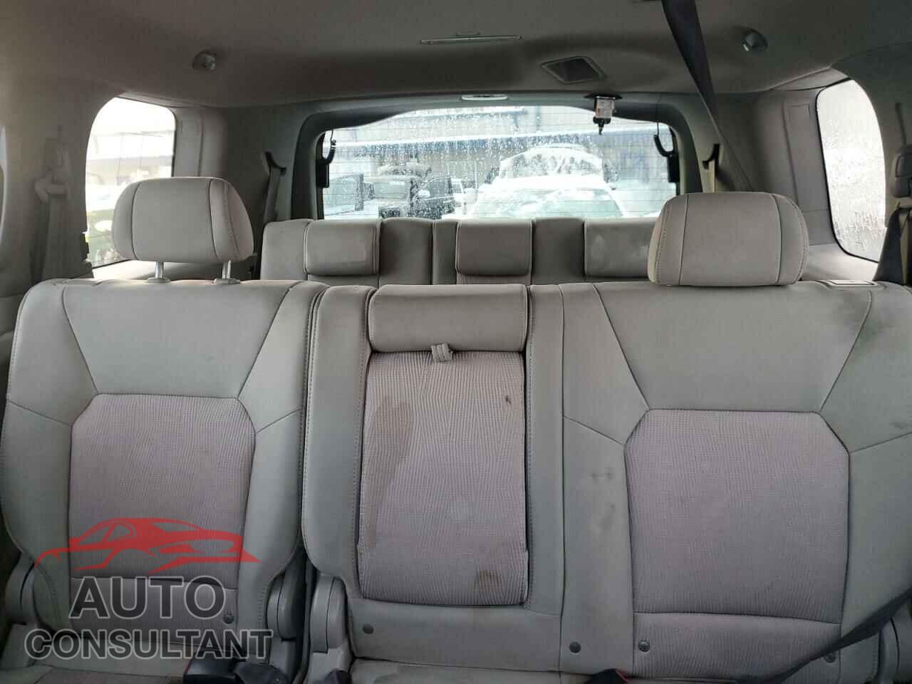 HONDA PILOT 2010 - 5FNYF4H4XAB004835