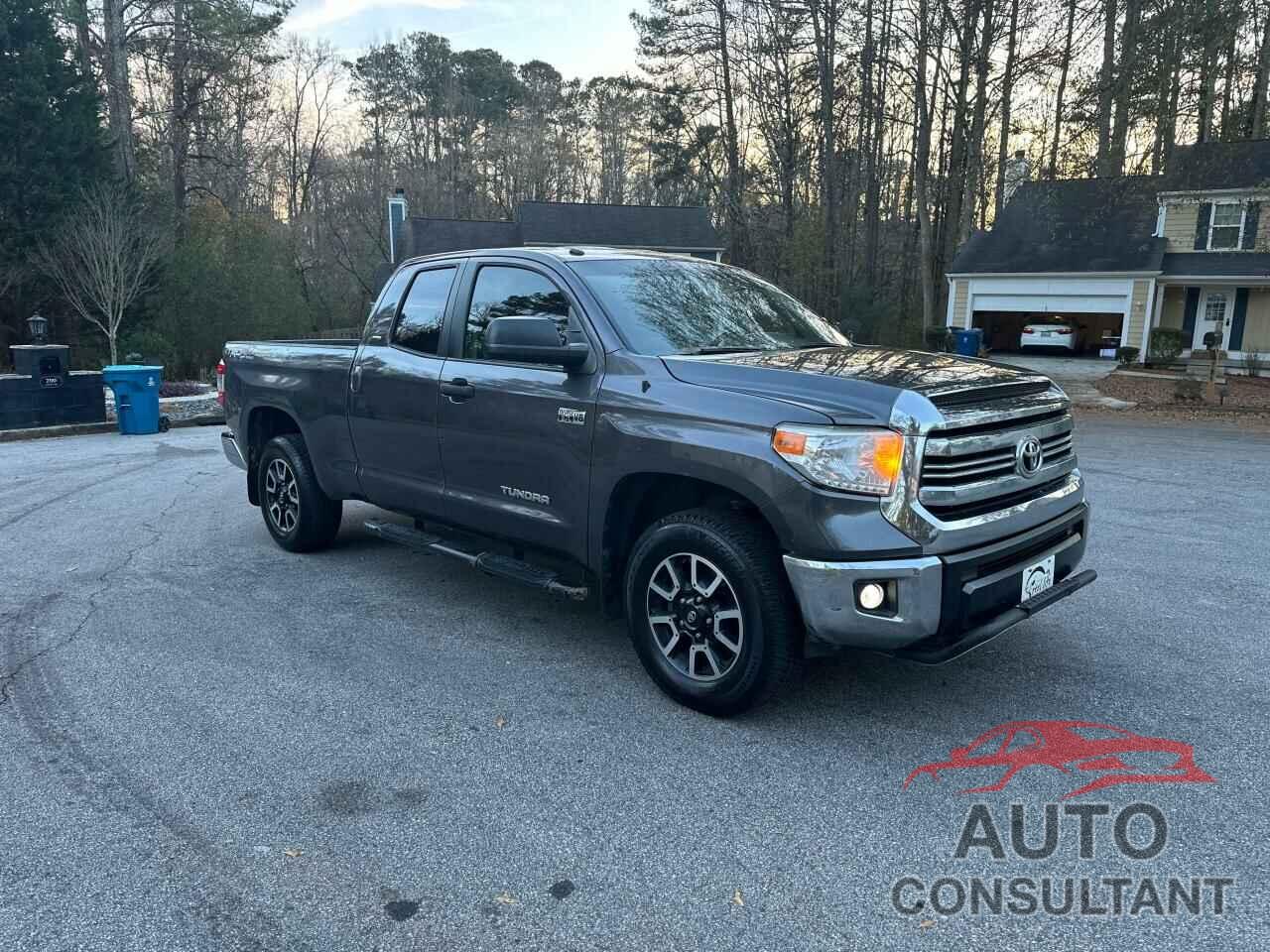 TOYOTA TUNDRA 2017 - 5TFUW5F16HX664352