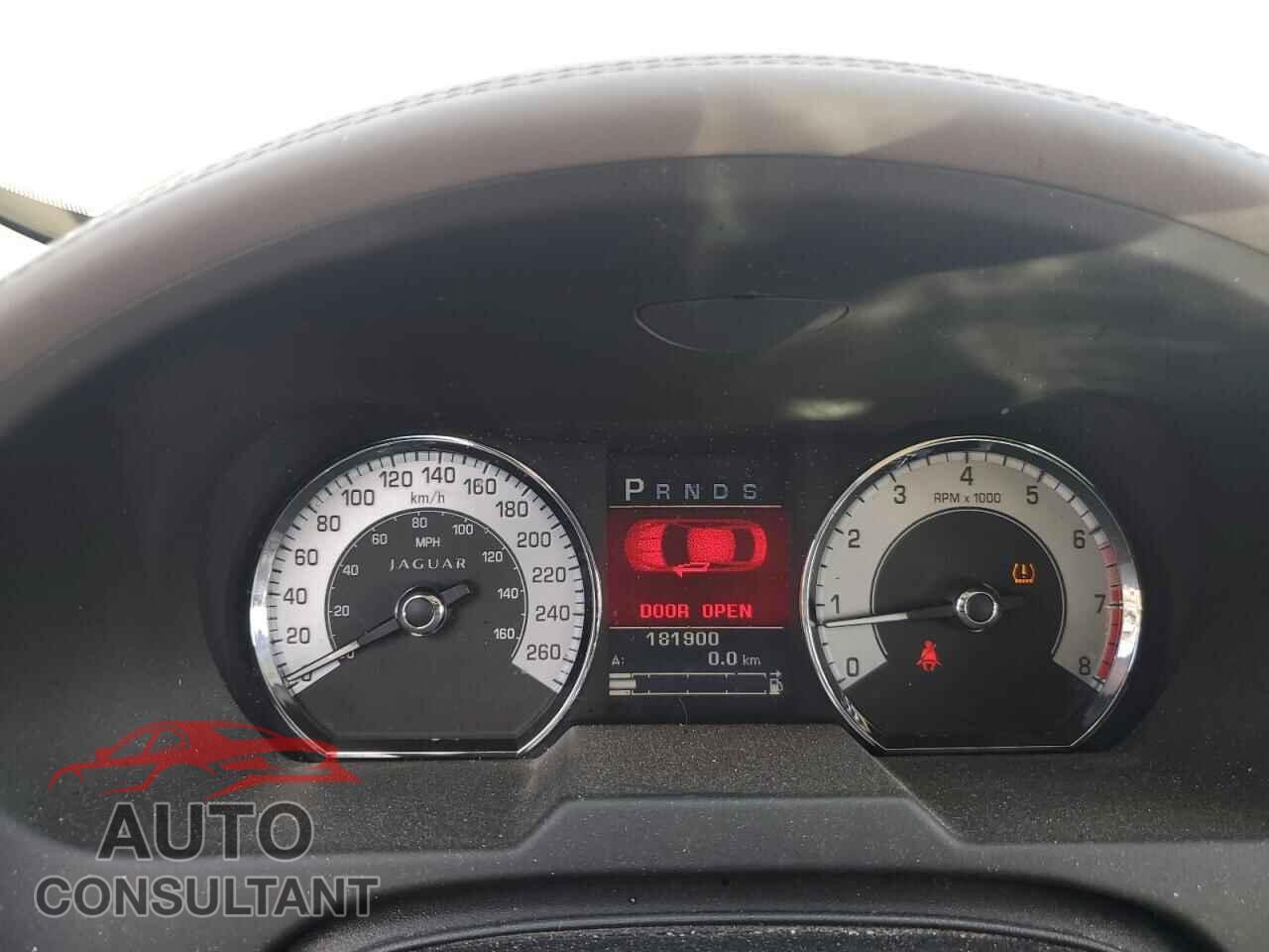 JAGUAR XF 2009 - SAJXA06B09HR27648